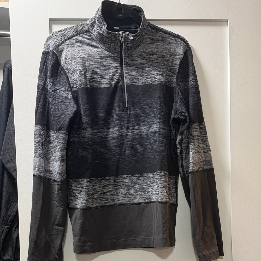 Men’s Lululemon Heathered Gray and Black Quarter-Zip Pullover Size Small